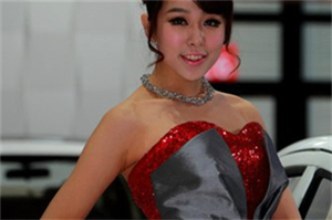 Savor the morning, tea in a Shanghai teahouse blends harmony.